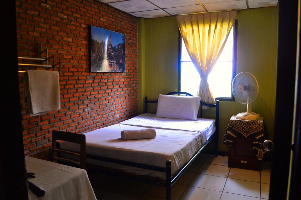 Brickhouse Ayutthaya Guesthouse Est 1986 Exterior photo