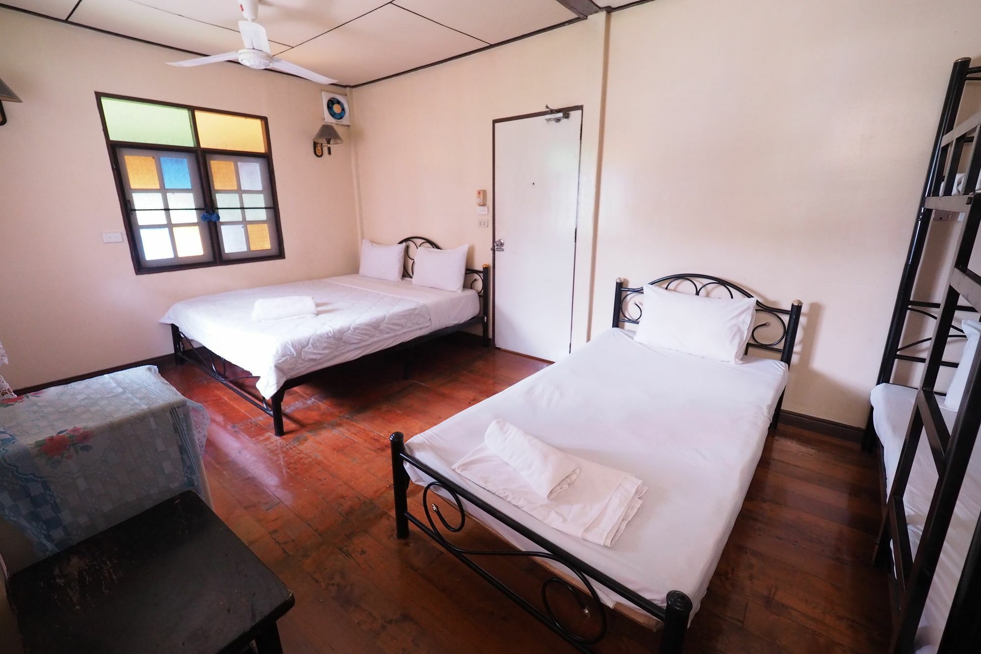 Brickhouse Ayutthaya Guesthouse Est 1986 Exterior photo