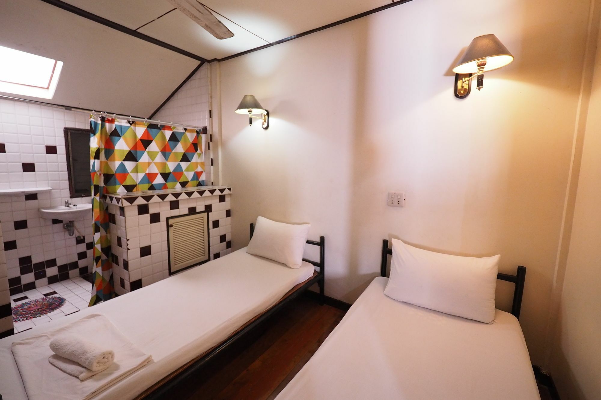 Brickhouse Ayutthaya Guesthouse Est 1986 Exterior photo